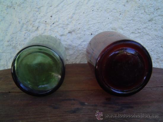 Botellas antiguas: 2 BOTELLAS COLOR VERDE Y MARRON - Foto 2