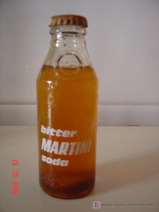 Botellas antiguas: Botellin de Martini Bitter Soda - Foto 1