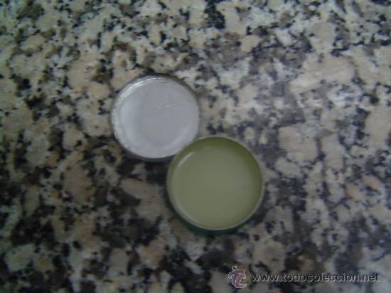 Botellas antiguas: CAJA DE VICKS VAPORUB  CON RESTOS  DE VICKS - Foto 2