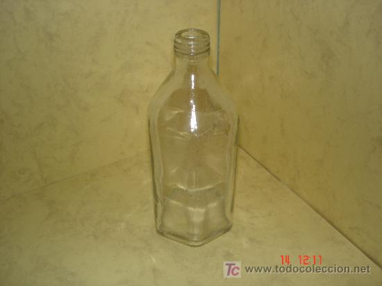 Botellas antiguas: BOTELLA CON BASE HEXAGONAL - 19 CTMS. DE ALTURA - - Foto 1