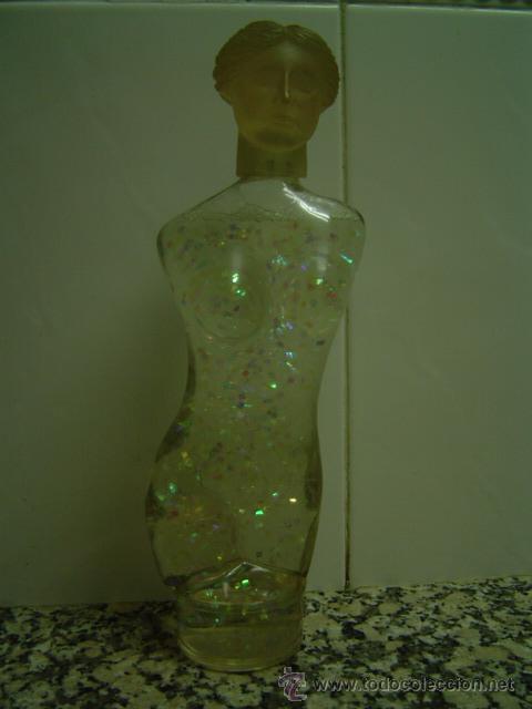 Botellas antiguas: BOTELLA CON FORMA DE MUJER CON LIQUIDO ORIGINAL - Foto 1