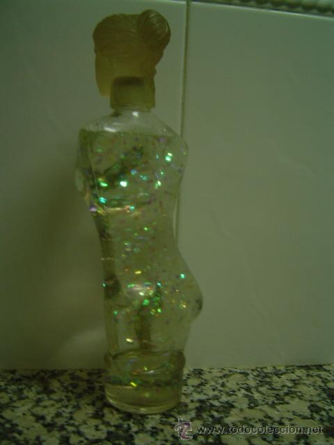 Botellas antiguas: BOTELLA CON FORMA DE MUJER CON LIQUIDO ORIGINAL - Foto 2