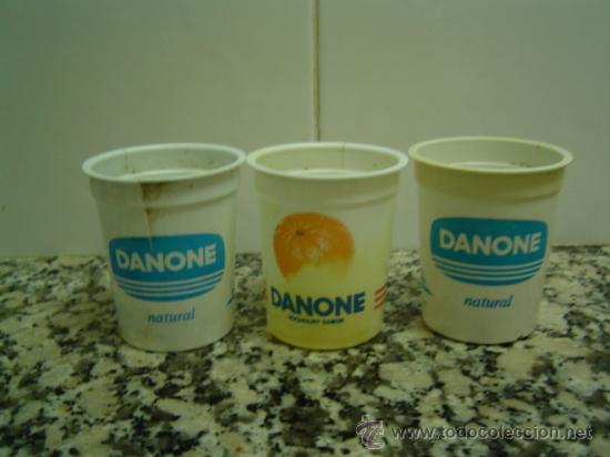 Botellas antiguas: 3 BOTES DANONE 2 NATURALES 1 NARANJA. - Foto 2