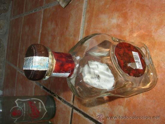 Botellas antiguas: botella vac&iacute;a de whiski - Foto 2
