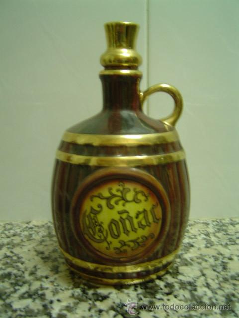 Botellas antiguas: BOTELLA FORMA DE TONEL CONAC DE CERAMICA - Foto 1