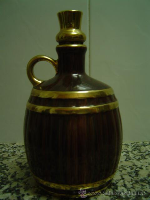 Botellas antiguas: BOTELLA FORMA DE TONEL CONAC DE CERAMICA - Foto 2