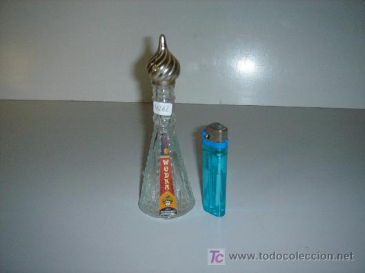 Botellas antiguas: botellin de wodka - Foto 1