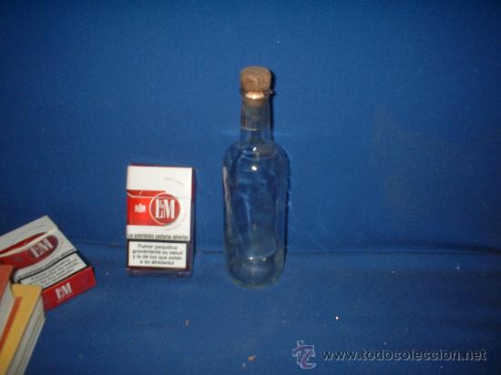 Botellas antiguas: botella antigua de cristal - Foto 1