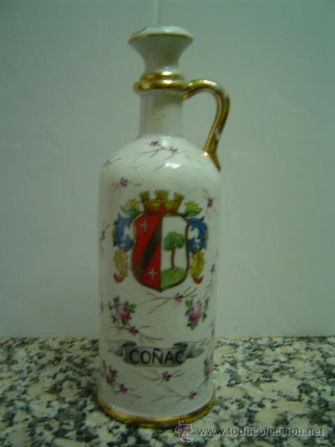 Botellas antiguas: BOTELLA CERAMICACO&Ntilde;AC Y ESCUDO - Foto 1