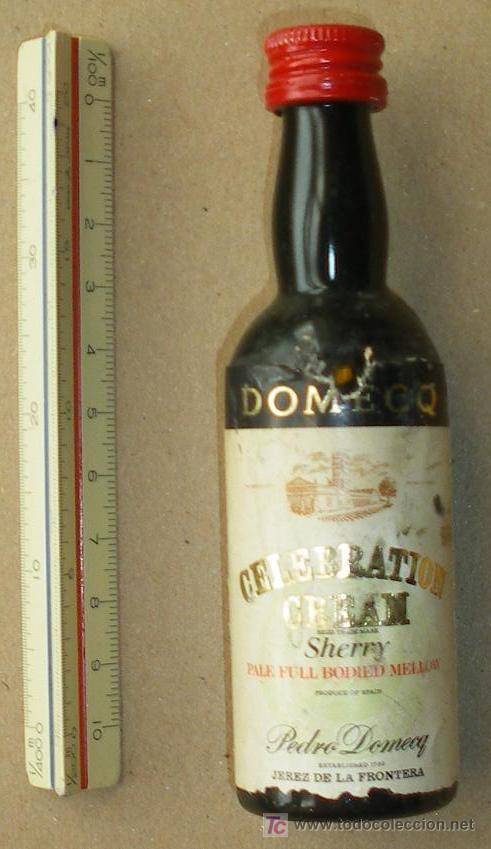Botellas antiguas: Botella miniatura Celebration Cream - Foto 1