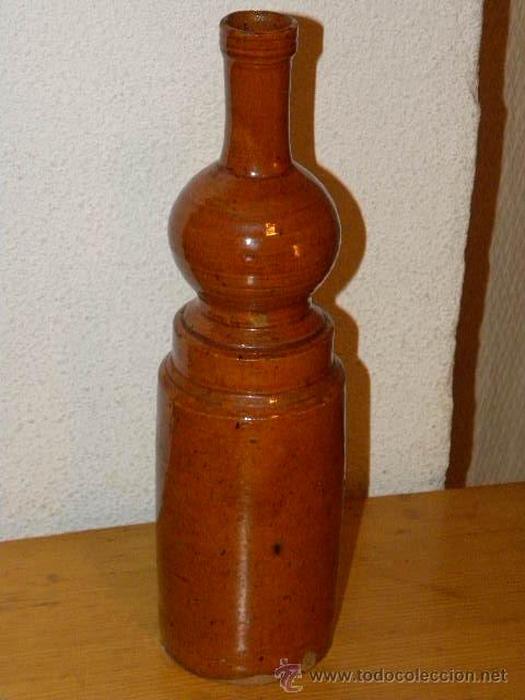Botellas antiguas: Botella cer&agrave;mica vidriada melada - Foto 1