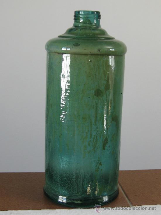 Botellas antiguas: BOTE NETOL GRANDE CON LETRAS EN RELIEVE EN LA BASE - Foto 1