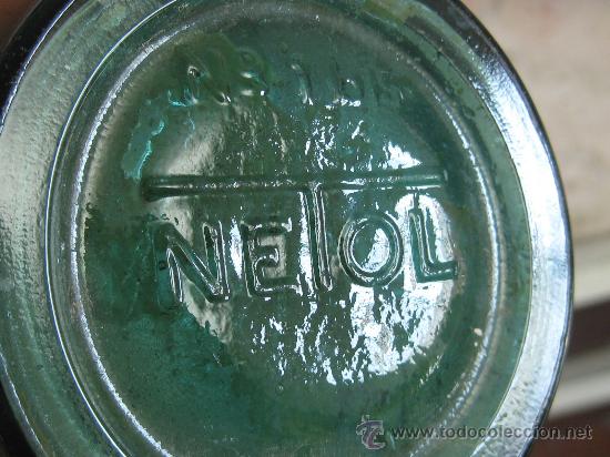 Botellas antiguas: BOTE NETOL GRANDE CON LETRAS EN RELIEVE EN LA BASE - Foto 2