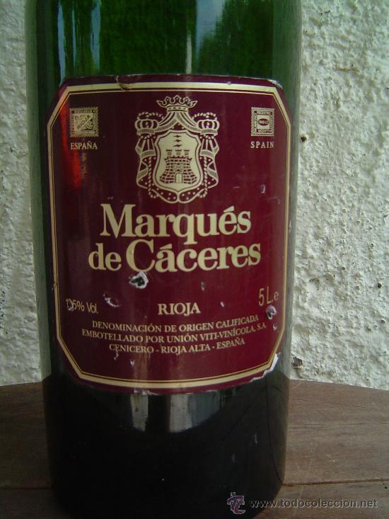 Botellas antiguas: BOTELLA MARQUES DE CACERES DE 48 CM. ALTO - Foto 2