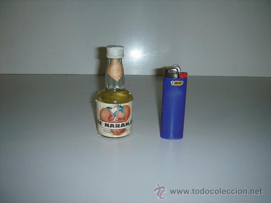 Botellas antiguas: botellin de crema de naranja - Foto 1