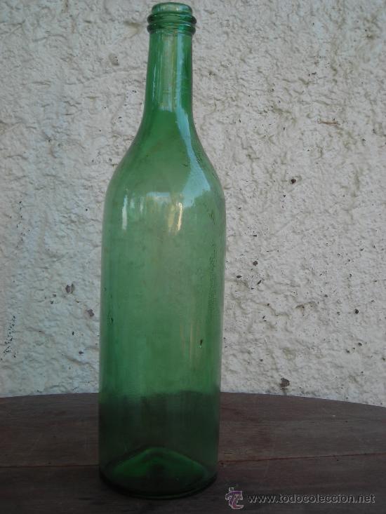 Botellas antiguas: BOTELLA CRISTAL VERDE LETRAS Y N&ordm; EN LA BASE - Foto 1
