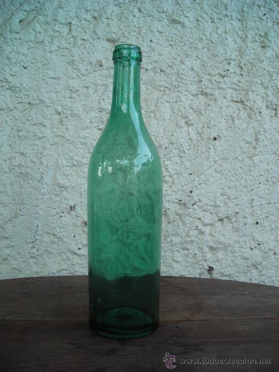 Botellas antiguas: BOTELLA TERRY LETRAS EN RELIEVE - Foto 1