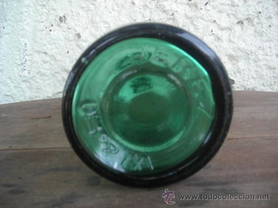 Botellas antiguas: BOTELLA JEREZ LETRAS EN RELIEVE EN LA BASE - Foto 2