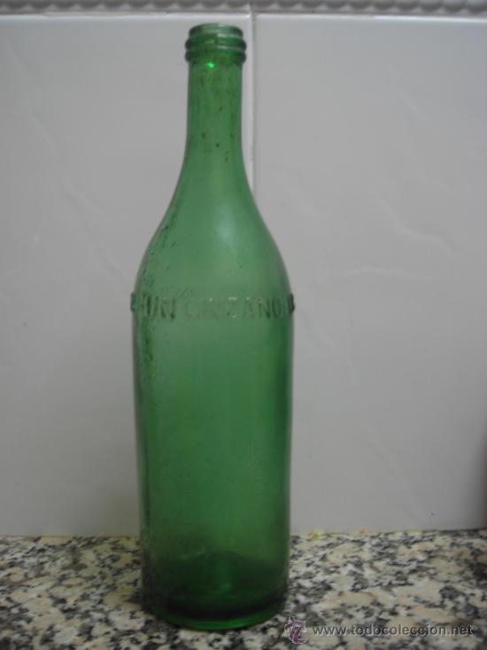 Botellas antiguas: BOTELLA  UN CINZANO LETRAS EN RELIEVE - Foto 1