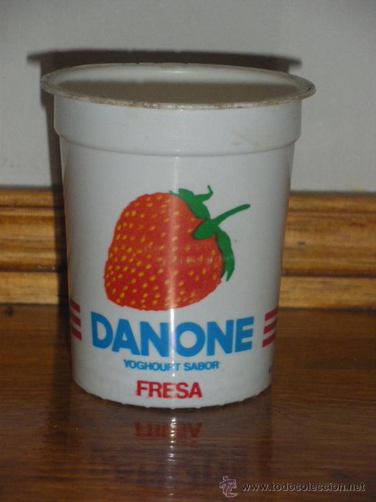 Botellas antiguas: DANONE FRESA. - Foto 1
