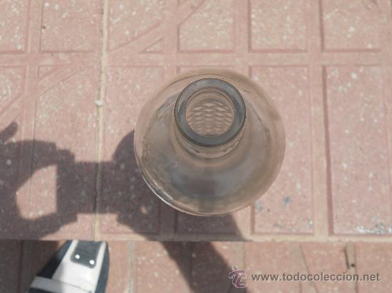 Botellas antiguas: ANTIGUA BOTELLA TALLADA. 1 LITRO. - Foto 2