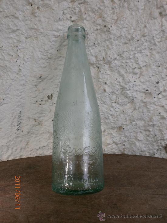 Botellas antiguas: BOTELLA DE FRUCO LETRAS EN RELIEVE - Foto 1