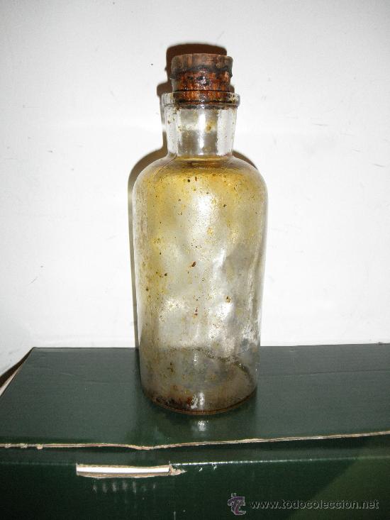 Botellas antiguas: botella de cristal, posiblemente desengrasante - Foto 1