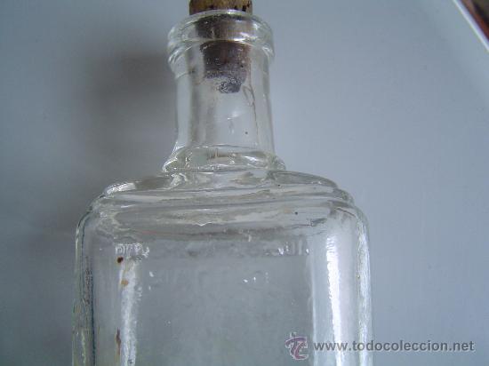 Botellas antiguas: Botella de farmacia . - Foto 2