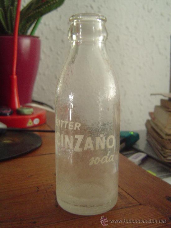 Botellas antiguas: Botellin Bitter Cinzano . - Foto 1