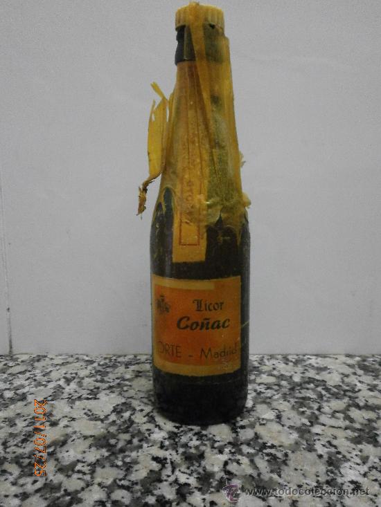 Botellas antiguas: BOTELLA LICOR CO&Ntilde;AC. LIQUIDO NO ORIGINAL ORTE - MADRID - Foto 2