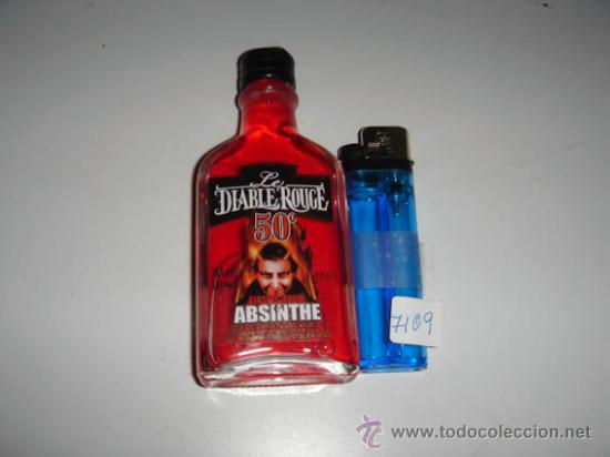 Botellas antiguas: Botell&iacute;n de LE DIABLE ROUGE, Absinthe. - Foto 1
