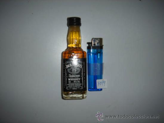 Botellas antiguas: Botell&iacute;n de JACK DANIELS. - Foto 1