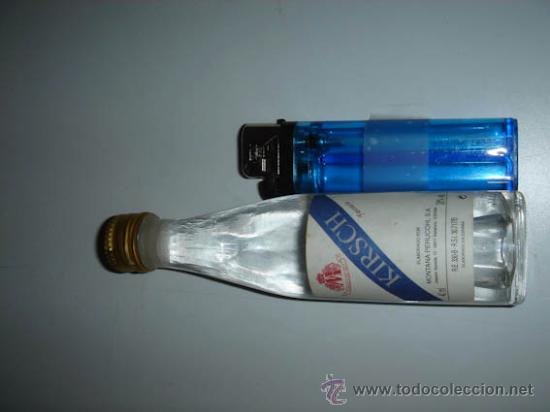 Botellas antiguas: Botell&iacute;n de KIRSCH, Montana Perucchi. - Foto 1