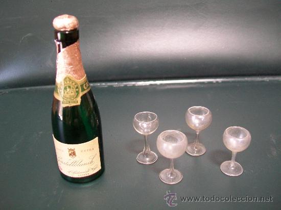 Botellas antiguas: Copas y Botella. Miniaturas de cristal del 1930 - Foto 1