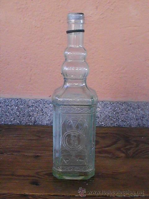 Botellas antiguas: PRECIOSA BOTELLA TALLADA - Foto 1