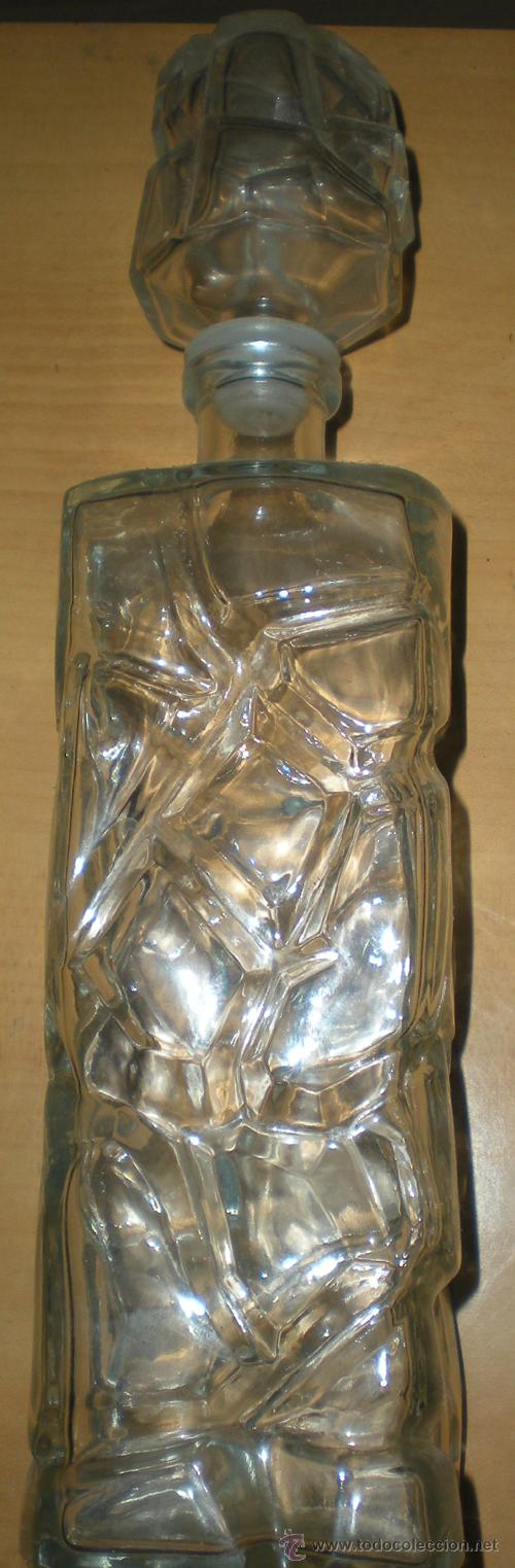 Botellas antiguas: BOTELLA TALLADA - Foto 2