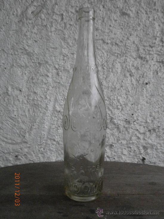 Botellas antiguas: BOTELLA JOSE ROBERT MESTRE SITGES - Foto 1