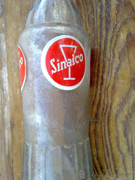 Botellas antiguas: botella serigrafiada de sinalco. - Foto 2