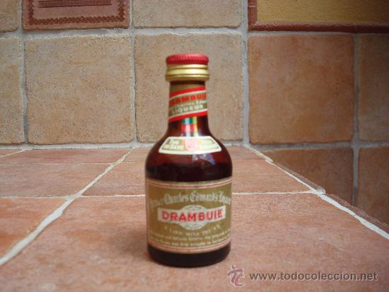 Botellas antiguas: MINI-BOTELLA LICOR ESCOCES DRAMBUIE. - Foto 1