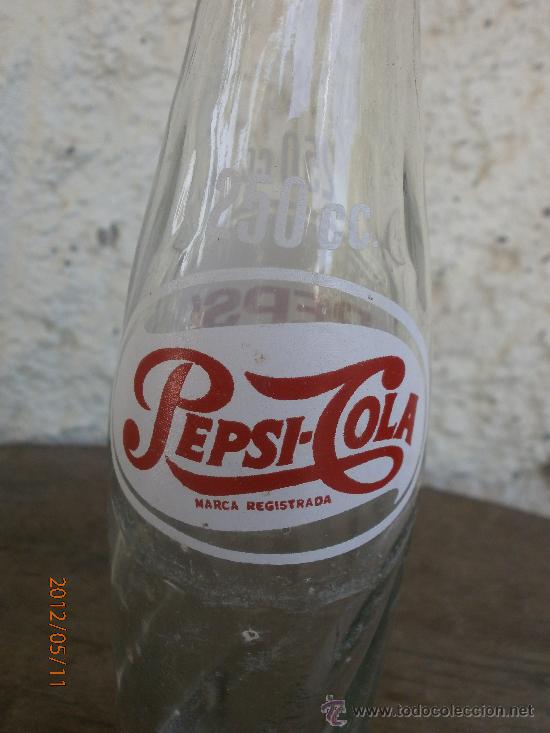 Botellas antiguas: BOTELLA PEPSI COLA SERIGRAFIADA - Foto 2