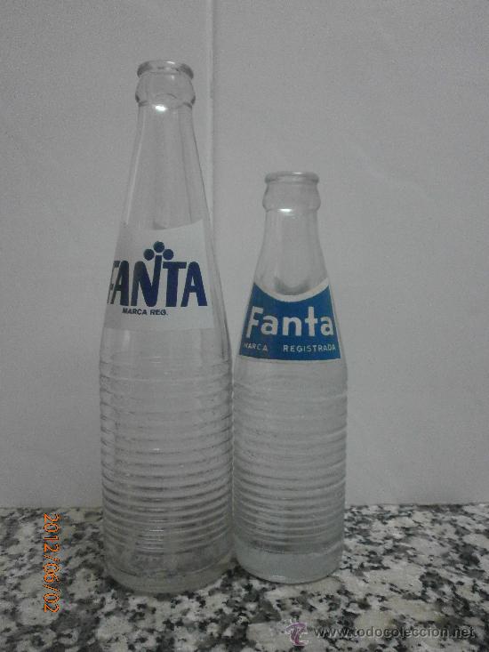 Botellas antiguas: 2 BOTELLAS FANTA  SERIGRAFIADAS - Foto 1