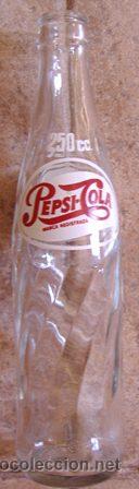 Botellas antiguas: Pepsi Cola. 250 cc. Trasera Pepsi - Foto 1