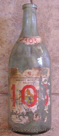 Botellas antiguas: Antigua botella Brandy 103. Babadilla Selecto. - Foto 1
