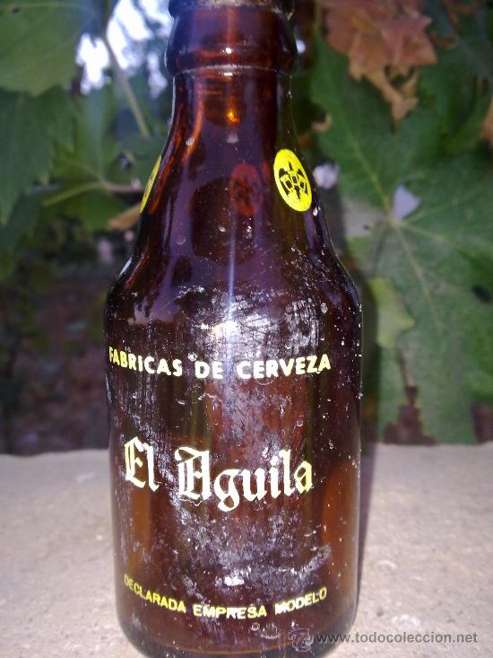 Botellas antiguas: botella de cerveza el aguila 1/5. - Foto 2