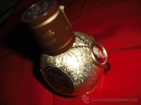 Botellas antiguas: BOTELLA MINIATURA LICOR MOZART - Foto 2