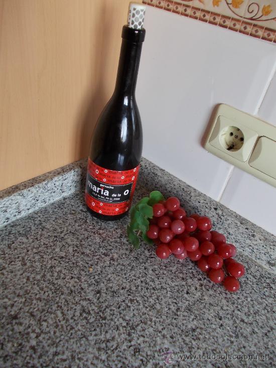 Botellas antiguas: botella de vino maria de la o - Foto 1