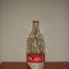 Botellas antiguas: BOTELLA DE AGUA SOLARES - RELIEVE Y PAPEL - ENVASE DE 1 LITRO -. Lote 34197372