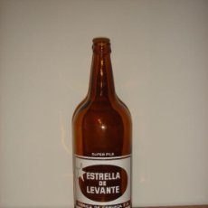Botellas antiguas: BOTELLA DE CERVEZA ESTRELLA DE LEVANTE (MURCIA) - AÑOS 1960-70. Lote 34199341