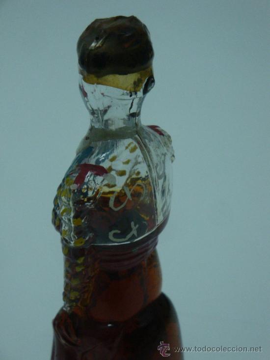 Botellas antiguas: Botella de Torero con Licor a 2/3 años 50s aproxi - Foto 5 - 35844925
