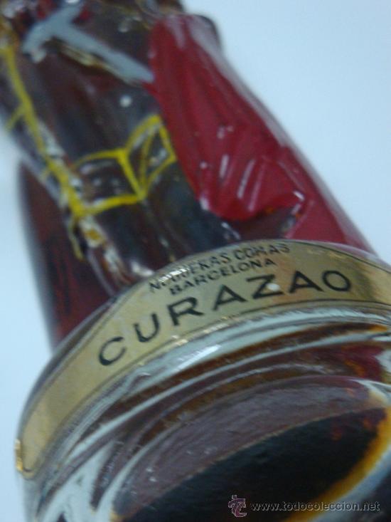 Botellas antiguas: Botella de Torero con Licor a 2/3 años 50s aproxi - Foto 2 - 35844925